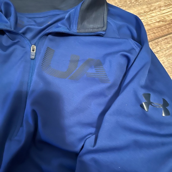 Large half zip - Picture 3 of 3